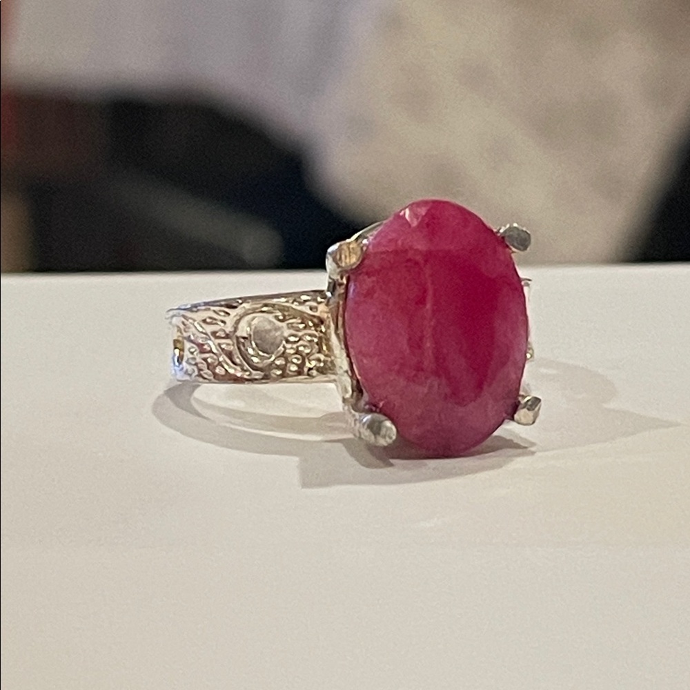 Elegant Silver and Pink Gemstone Ring